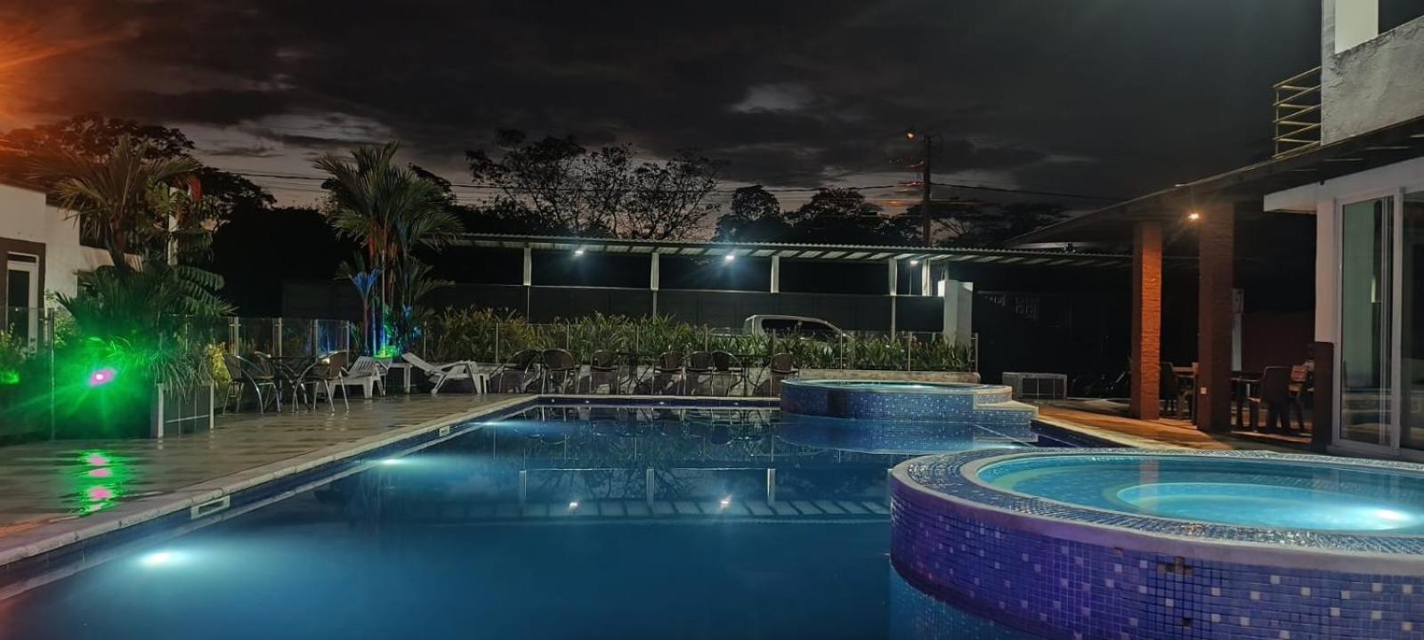 Hotel La Quinta Villavicencio Bagian luar foto