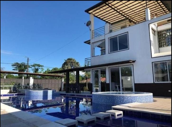 Hotel La Quinta Villavicencio Bagian luar foto